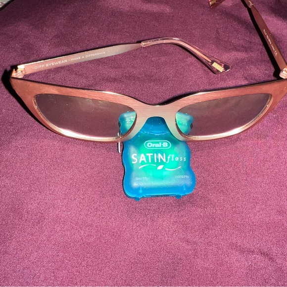 Elton John style shades-over the top fun! - Picture 2 of 4